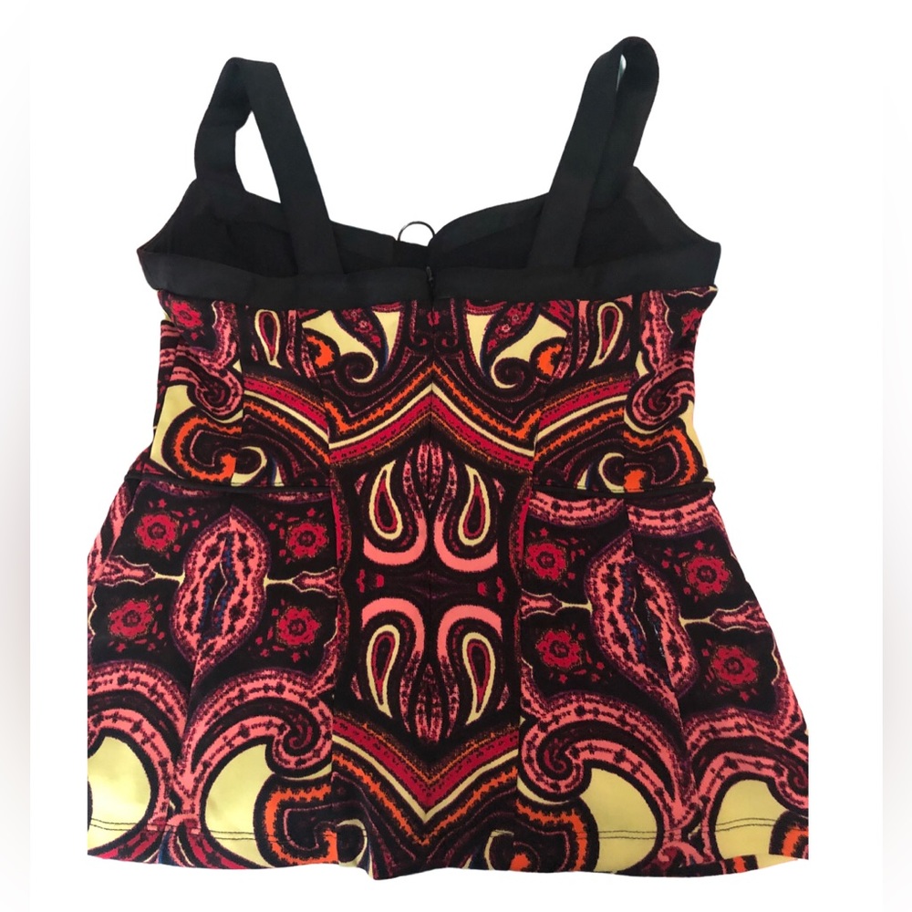 Sale8 Bisou Bisou patterned, spaghetti strap, fitted, lined top EUC - Picture 2 of 7